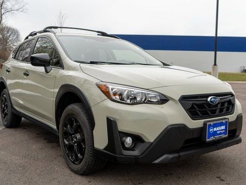 Used 2023 Subaru Crosstrek 2.0i Premium w/ Special Edition AWD/4WD image 4