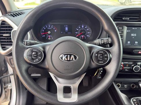 Used 2020 Kia Soul LX image 21