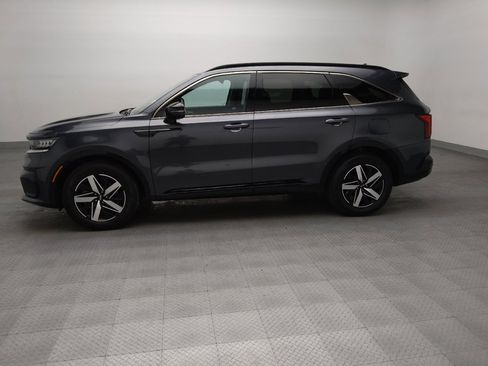 Used 2021 Kia Sorento EX w/ Panoramic Sunroof Package FWD image 2