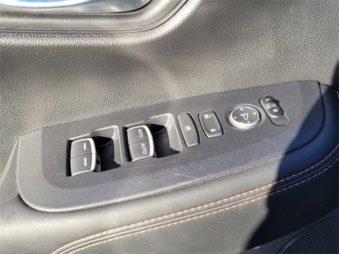 Used 2024 Honda HR-V Sport image 16