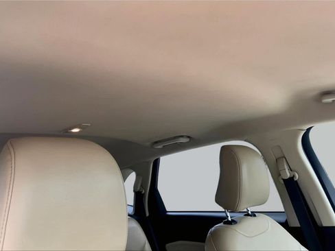 Used 2022 Ford Edge SEL AWD/4WD image 14
