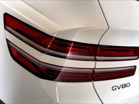 Used 2022 Genesis GV80 3.5T AWD/4WD image 32