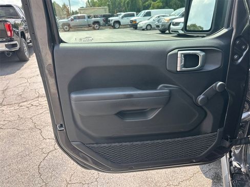 Used 2024 Jeep Wrangler Sport image 11