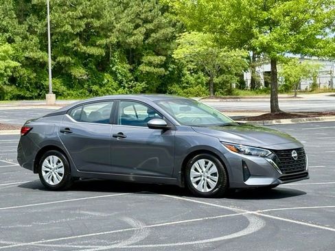 Used 2025 Nissan Sentra S w/ Lighting Package FWD image 10