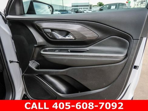 Certified 2024 GMC Terrain SLT AWD/4WD image 22