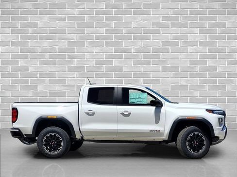 New 2026 GMC Canyon AT4 AWD/4WD image 4
