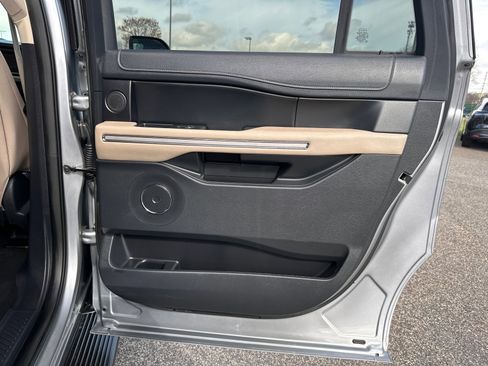 Used 2024 Ford Expedition Max Limited image 17