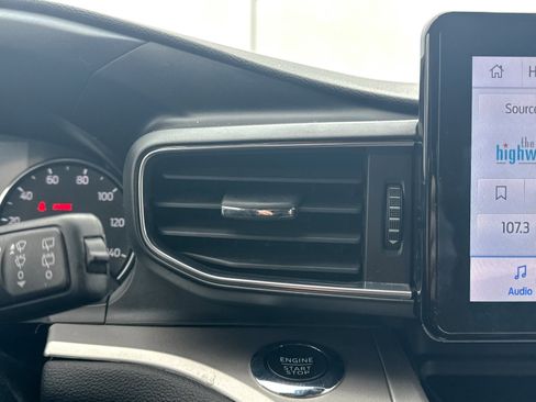 Used 2022 Ford Explorer XLT w/ Equipment Group 202A image 29