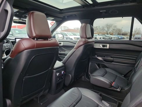 Certified 2020 Ford Explorer Platinum image 15