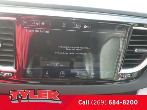 Used 2022 Chrysler Pacifica Touring-L FWD image 46
