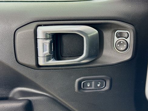 Used 2022 Jeep Wrangler Unlimited Sport S image 17