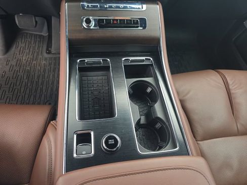 Used 2025 Lincoln Aviator Reserve w/ Equipment Group 201A AWD/4WD image 20