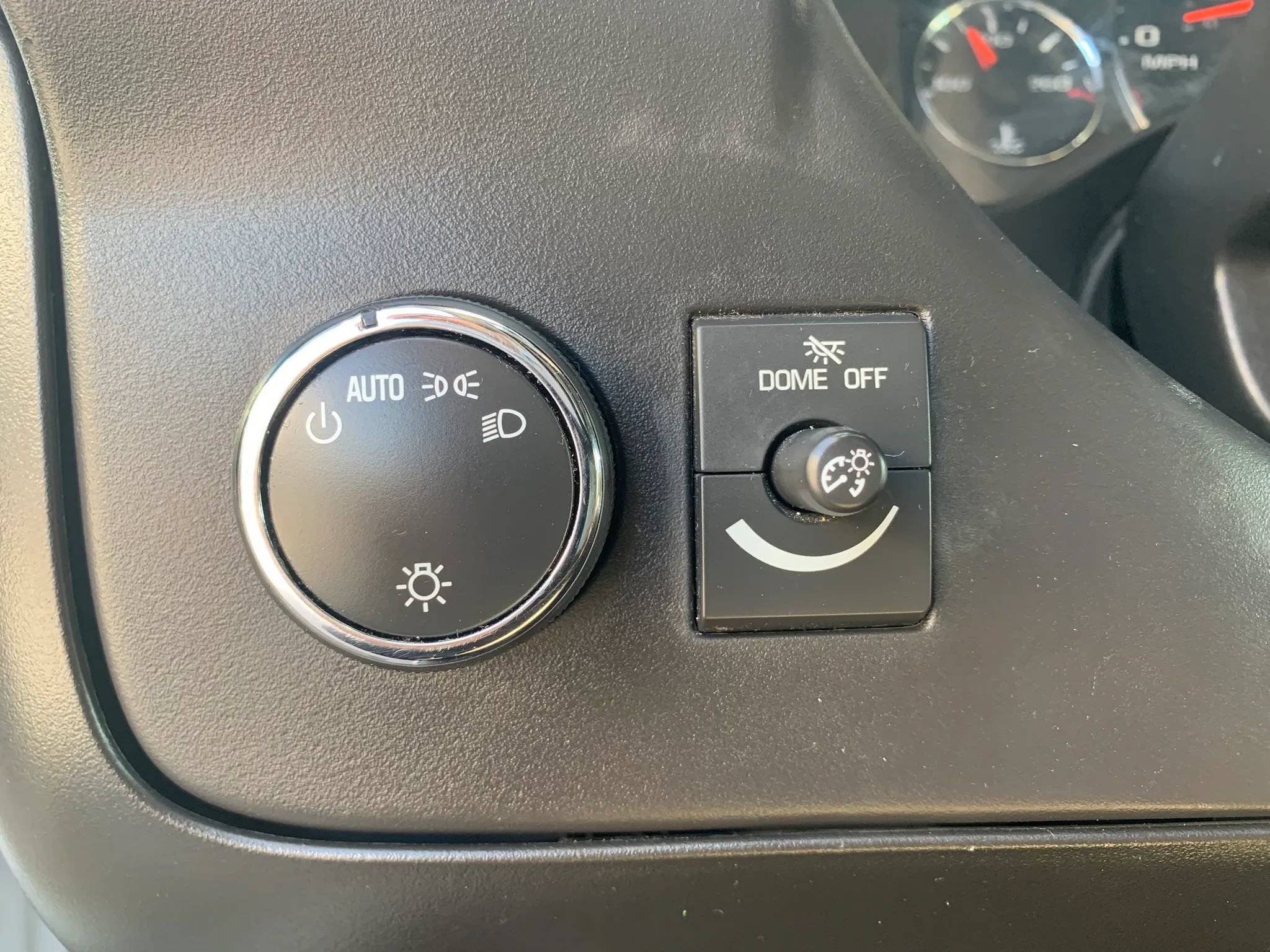 Used 2014 Chevrolet Express 1500 RWD image 18