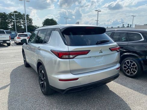 Used 2024 Mitsubishi Outlander SE AWD/4WD image 5