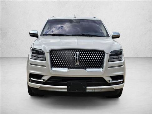 Used 2019 Lincoln Navigator Black Label AWD/4WD image 2