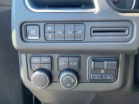 Used 2021 Chevrolet Tahoe LT w/ LT Signature Package AWD/4WD image 25