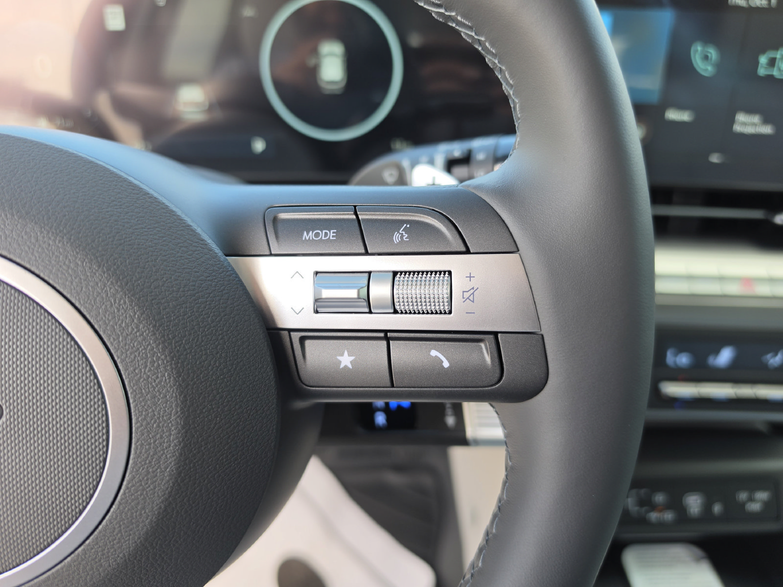 New 2027 Hyundai Kona Limited FWD image 32