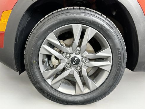 Used 2021 Kia Seltos S FWD image 11