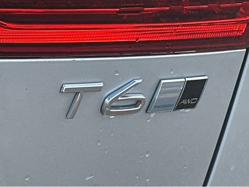 Used 2019 Volvo XC60 T6 Inscription w/ Protection Package Premier image 13