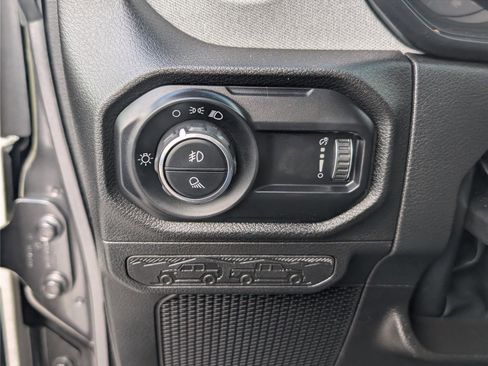 Used 2025 Jeep Gladiator Sport AWD/4WD image 20