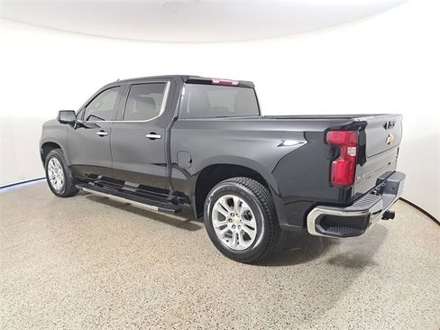 Used 2022 Chevrolet Silverado 1500 LTZ image 7