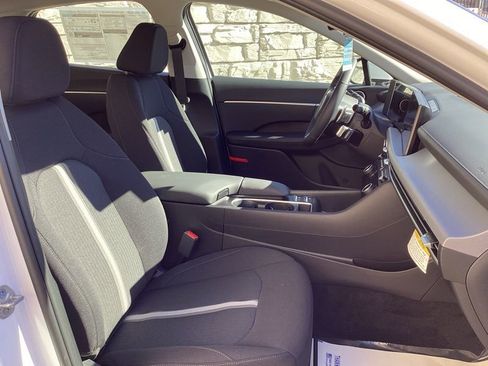 New 2026 Hyundai Sonata SEL FWD image 16