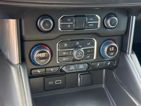 Used 2023 Chevrolet Tahoe LT w/ Luxury Package RWD image 19