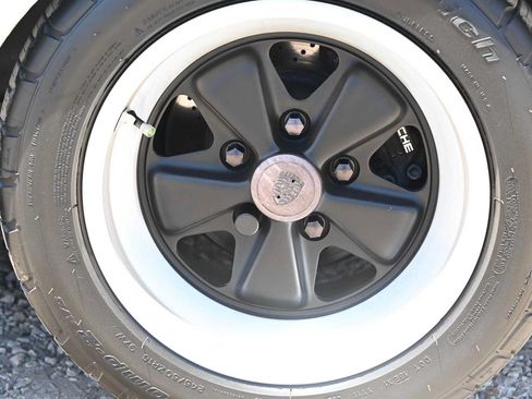 Used 1987 Porsche 911 Carrera RWD image 9