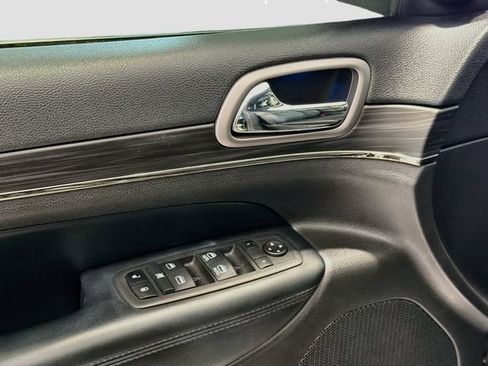 Used 2021 Jeep Grand Cherokee Limited X AWD/4WD image 17