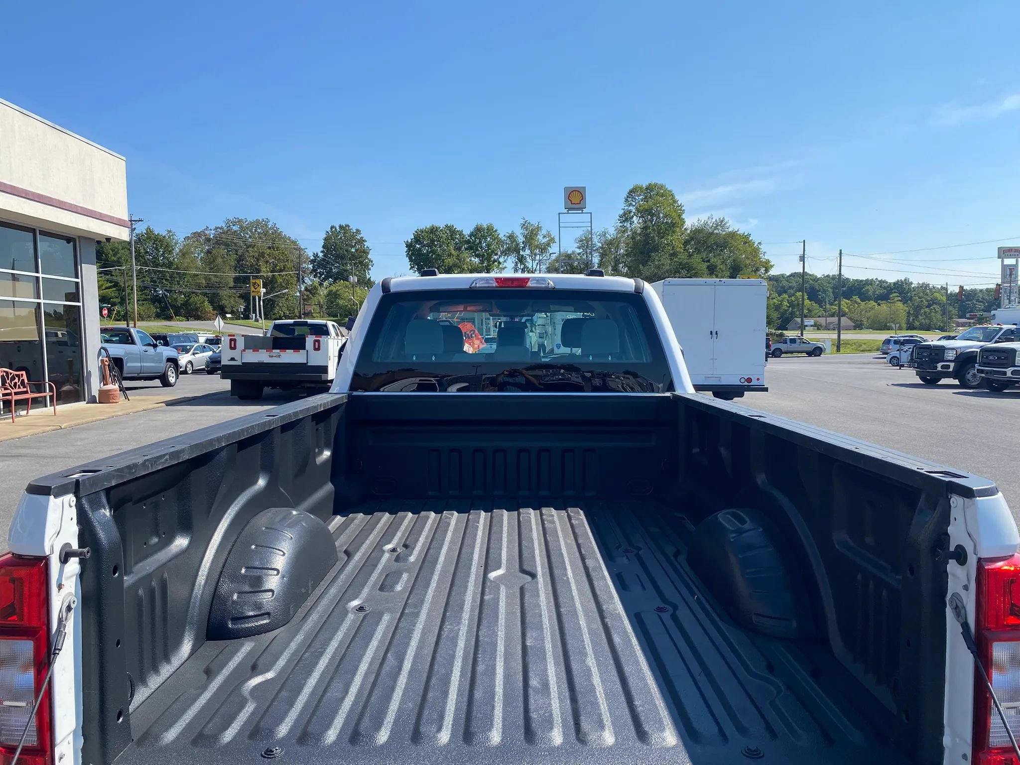 Used 2022 Ford F250 XL w/ Power Equipment Group AWD/4WD image 31