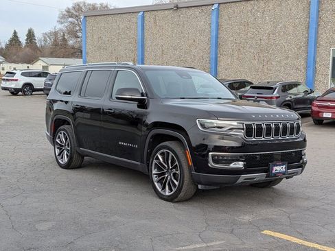 Used 2022 Jeep Wagoneer Series III w/ Premium Group I image 3