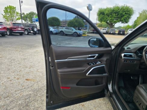 Used 2022 Kia Telluride SX w/ Nightfall Edition Package image 16