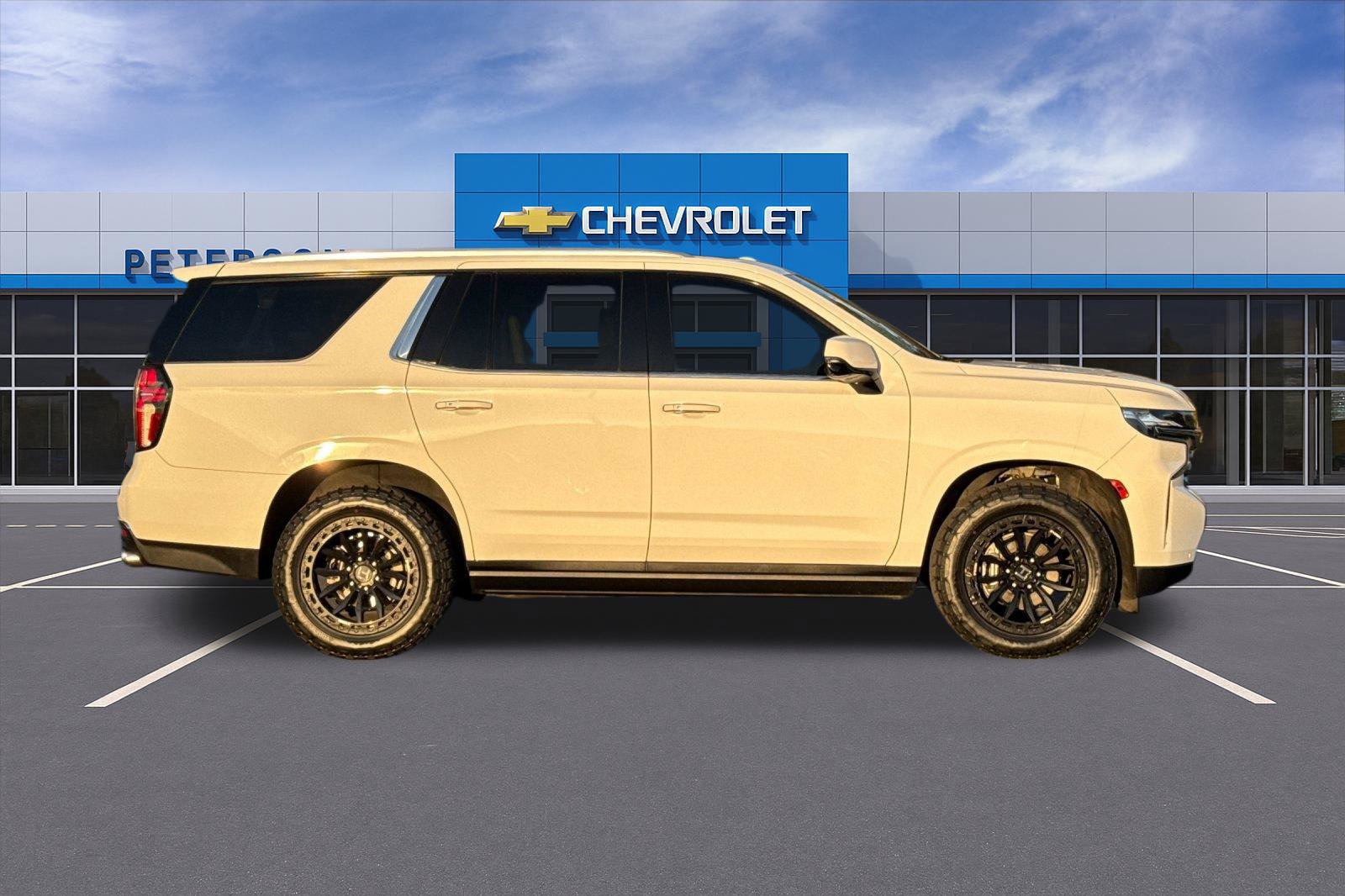 Used 2021 Chevrolet Tahoe High Country AWD/4WD image 3
