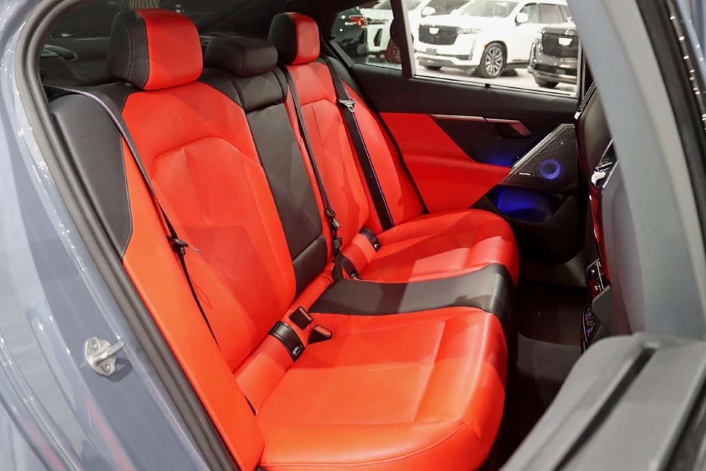 Used 2025 BMW M5 w/ Carbon Package AWD/4WD image 37