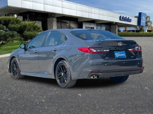 Used 2025 Toyota Camry SE image 7