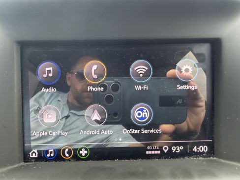 Used 2024 GMC Terrain SLE FWD image 16