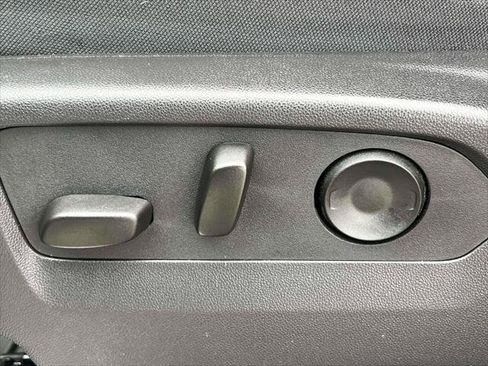 Used 2025 Chevrolet Silverado 1500 LT image 18