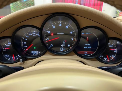 Used 2014 Porsche Panamera 4 image 22