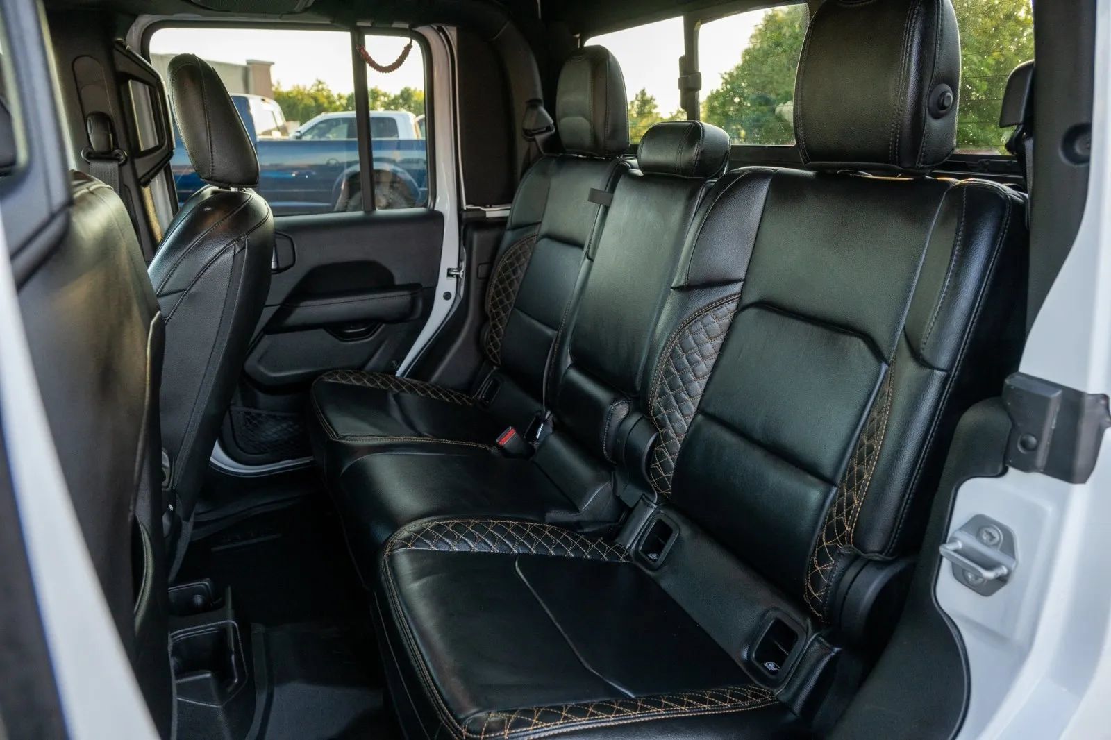 Used 2022 Jeep Gladiator Overland AWD/4WD image 41