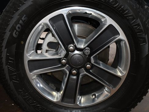 Used 2018 Jeep Wrangler Unlimited Sahara AWD/4WD image 66