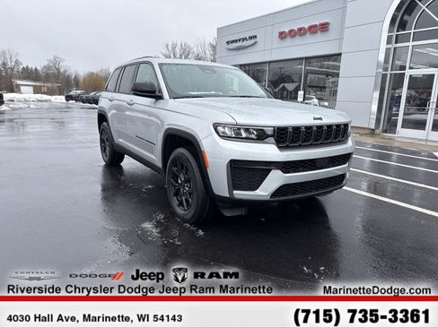 New 2026 Jeep Grand Cherokee Altitude AWD/4WD image 2