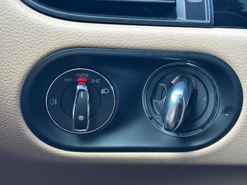 Certified 2025 Porsche Macan image 29