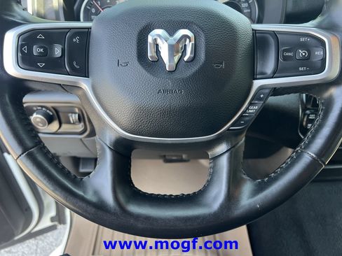 Used 2024 RAM 2500 Big Horn AWD/4WD image 13