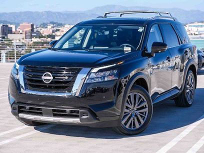 Certified 2025 Nissan Pathfinder SL w/ SL Premium Package