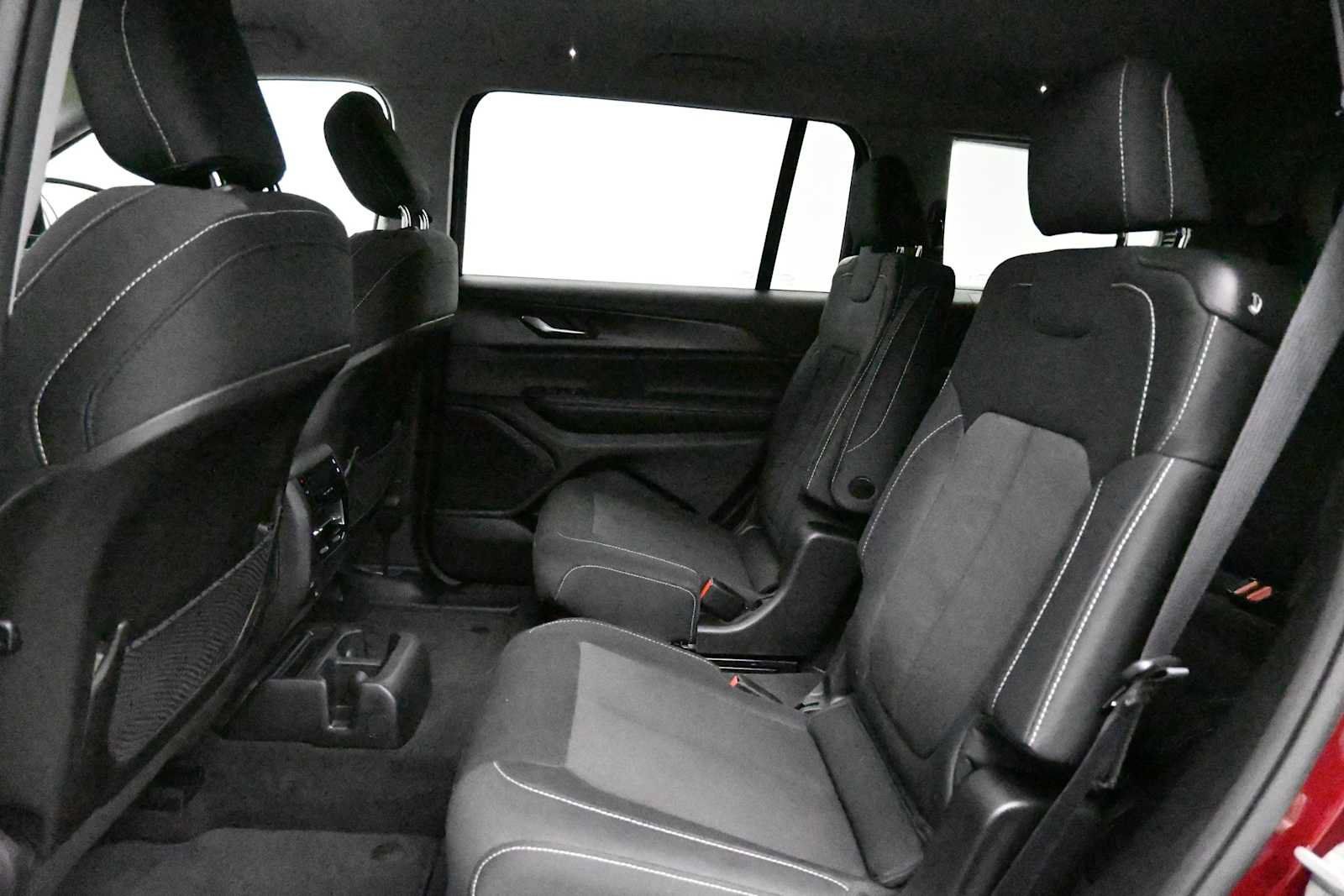 Used 2023 Jeep Grand Cherokee L Laredo w/ Luxury Tech Group I AWD/4WD image 13
