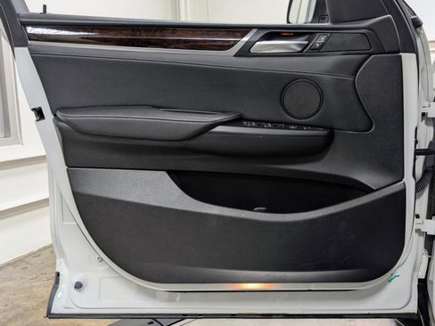 Used 2017 BMW X3 xDrive28i image 13