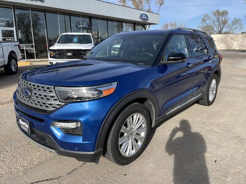 Used 2020 Ford Explorer Limited w/ Class III Trailer Tow Package image 2