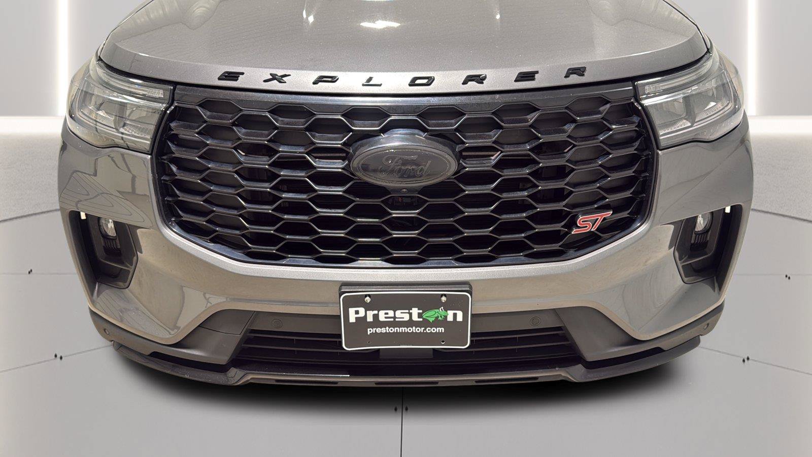 Used 2025 Ford Explorer ST w/ Sun And Sound Package AWD/4WD image 11
