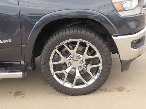 Used 2020 RAM 1500 Laramie AWD/4WD image 9