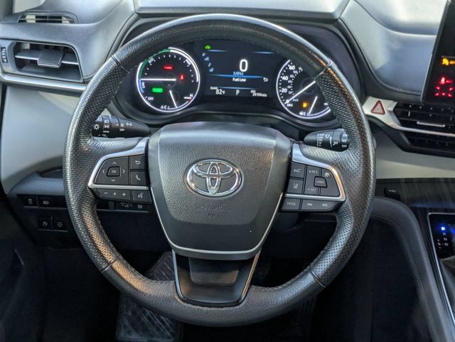 Used 2024 Toyota Sienna Limited FWD image 12